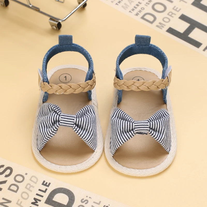 2025 Infant Baby Girls Summer Sandals with Flower Bowknot Soft Sole Wedding Dress Flats Newborn First Walkers Crib Dress Shoes