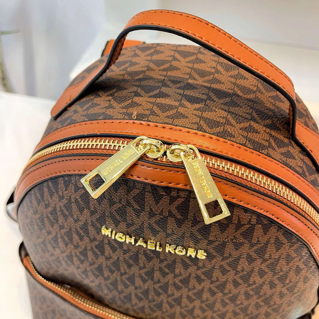 Michael Kors Sheila High-End Series 2026 New Fashion Versatile Urban Women's Large-Capacity Casual Travel Backpack, Simple PVC W