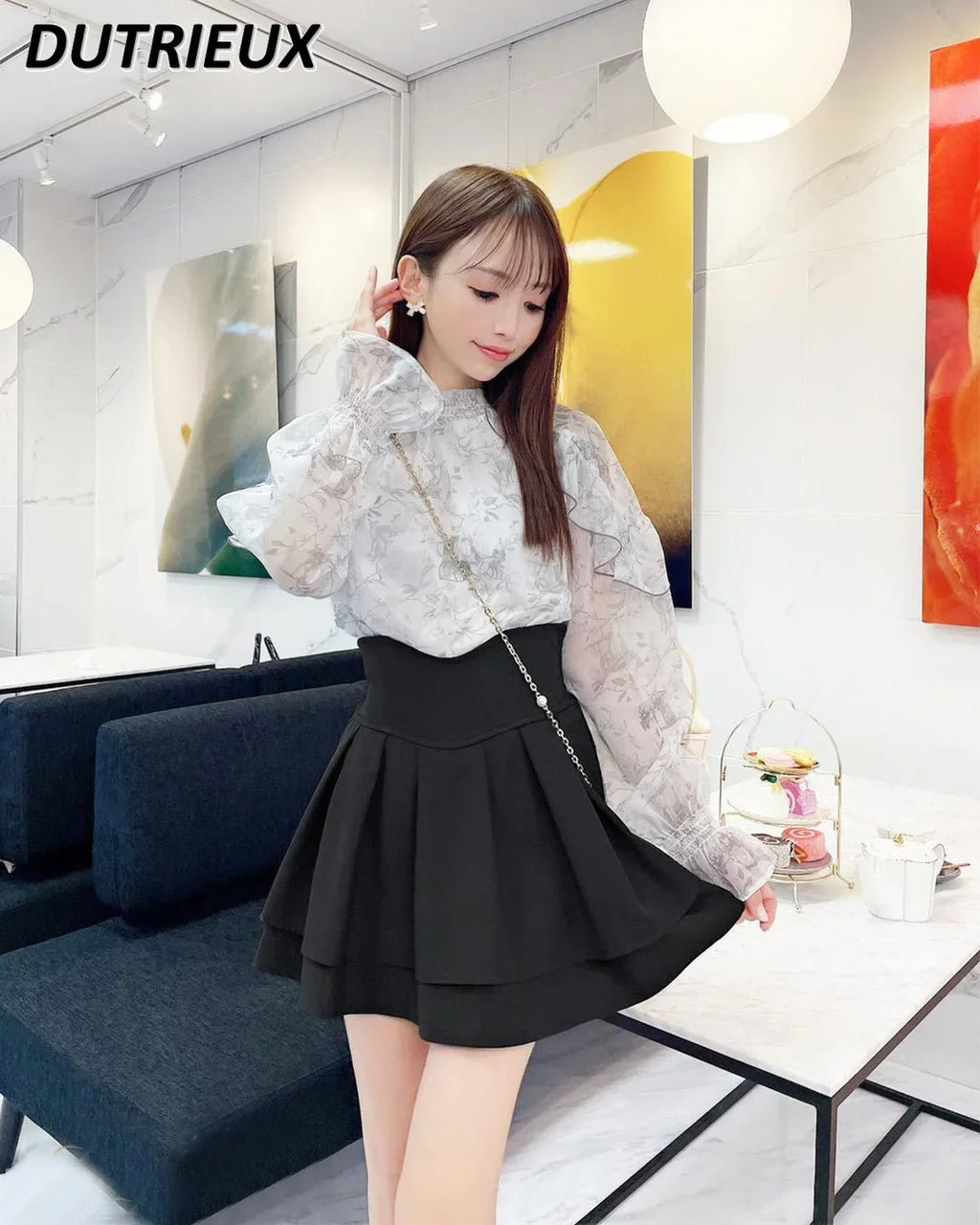 Japanese Lolita Black Skirts Women 2023 Spring Autumn New Radian Waistline Slim Short Pleated Skirt Female Mini Skirt Culottes