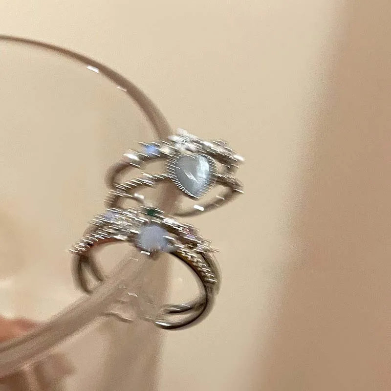 Fashion Blue Opal Heart Rings for Women Kpop Punk Gothic Open Flower Rhinestone Finger Rings Wedding Party Trendy  Jewelry