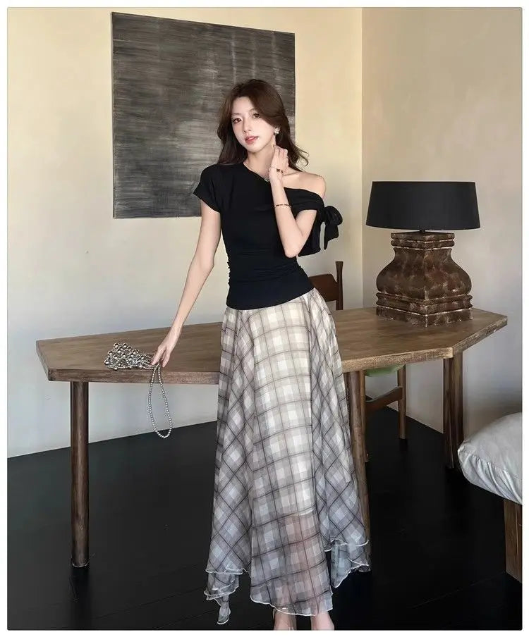 Stylish Black Asymmetrical Shoulder Bared Short Sleeve T-Shirt Women's Summer Waist Cinched Belted Slimming Top Korean Style