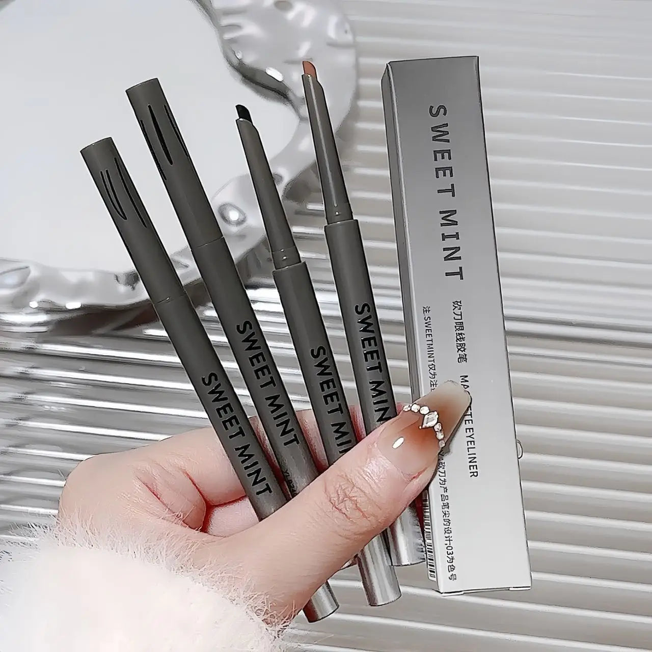 Slim Lying Silkworm Eyeliner Gel Pen Waterproof Non-smudging Eye Liner Pencil Lasting Black Brown Easy Wearing Eyeliner Gel Pen