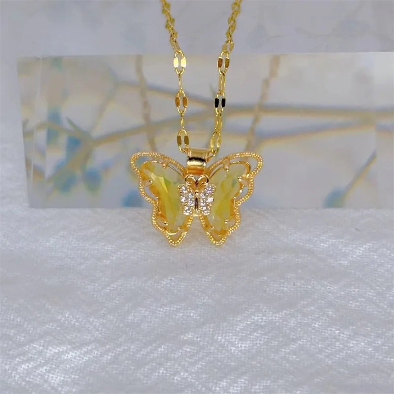 Fashionable European and American Micro-inlaid Cute Butterfly Necklace Classic Retro Light Luxury Stainless Steel Clavicle Chain