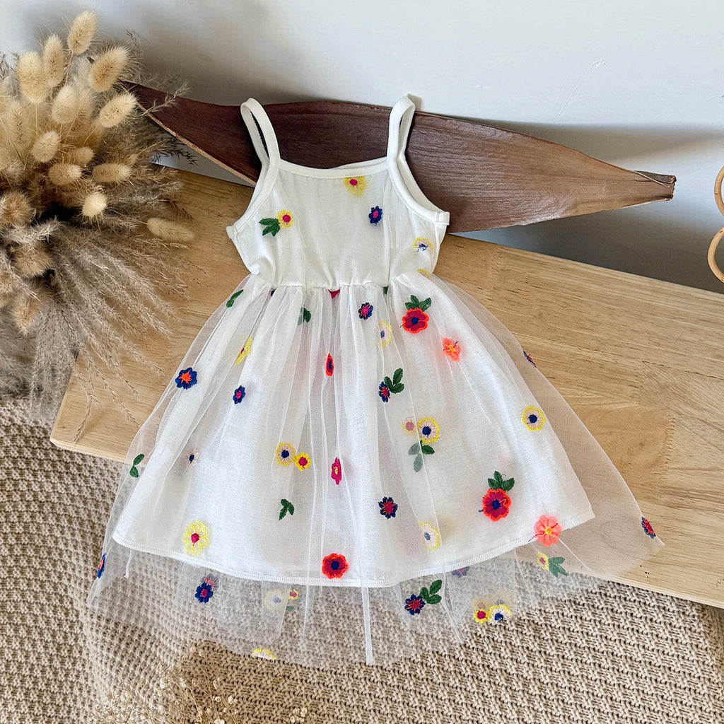 Korean Version of Baby Girls' Suspender Mesh Dress, Summer New Style, Sweet Flower Princess Dress for Infants and Young Children