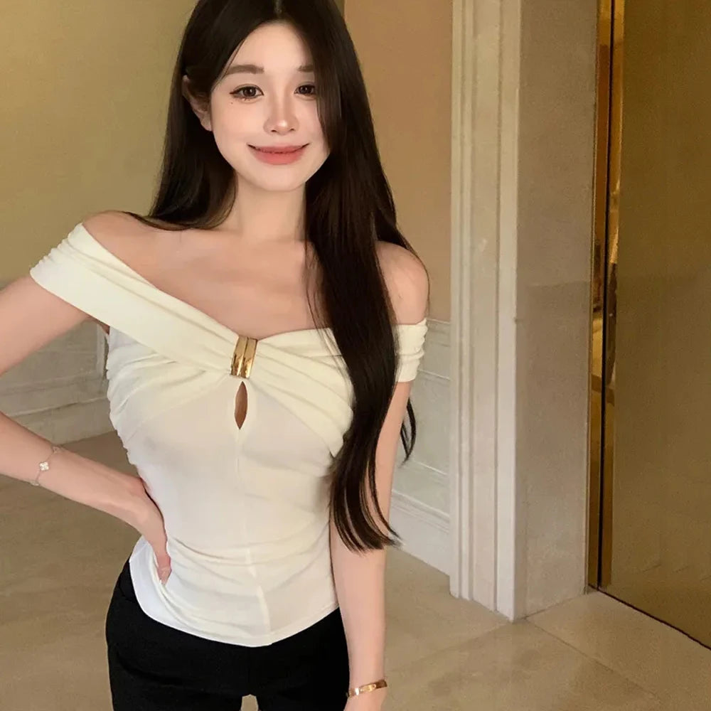 Korean Style Sexy Women Crop Tops Vintage High Street Off Shoulder White T-shirt Streetwear Casual Tee Shirt Retro Slim T Shirts
