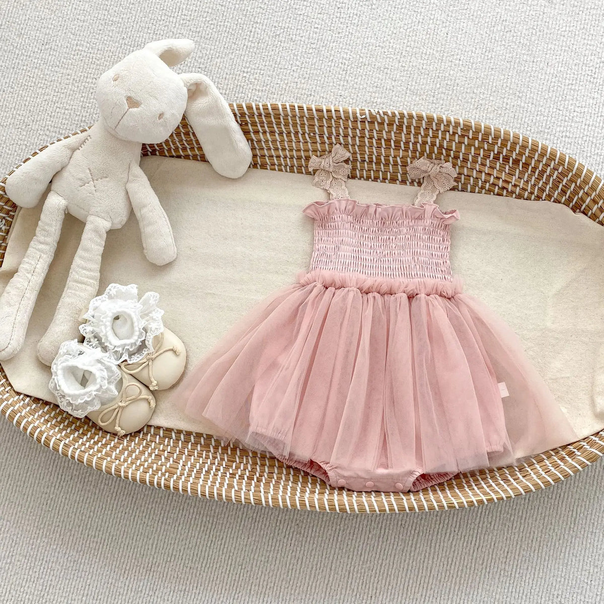 Baby Girl Summer New Bow Strap Bag Fart Clothes Baby Hundred Day Banquet One Year Old Princess Mesh Dress Gift Dress