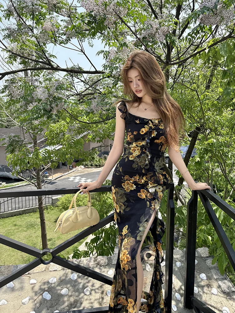 Summer 2026 Women's Long Sleeveless Dress Halter Neck Print Gauze Edge Split Fashionable Slim Fit Street Style High Waist