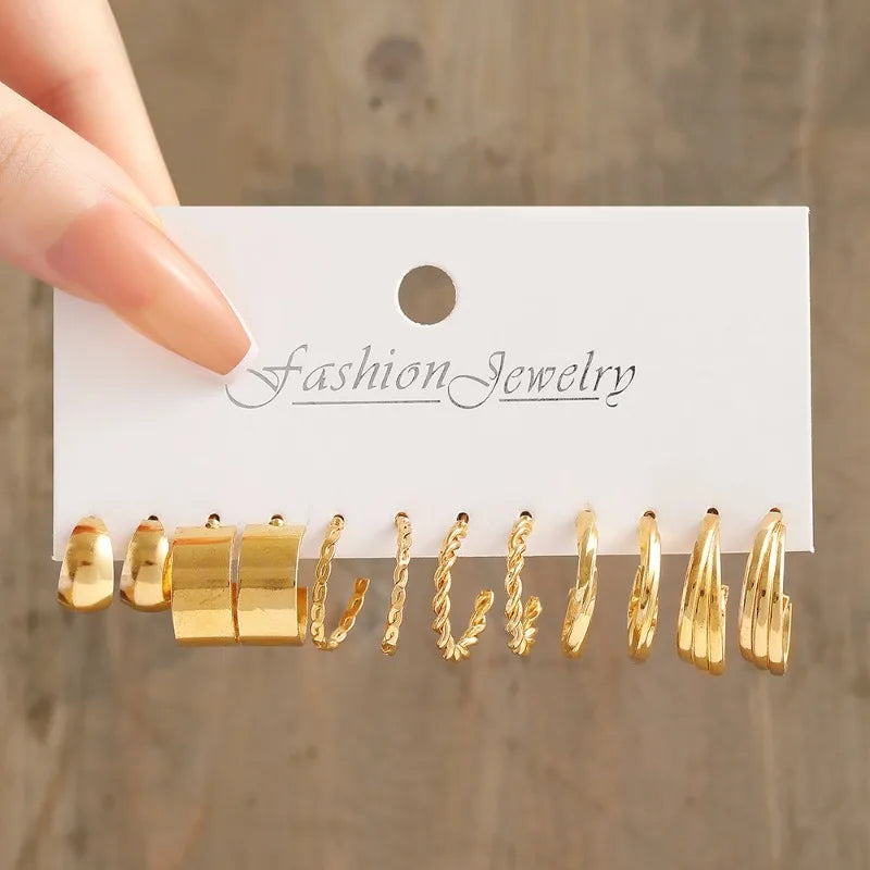 Simple C-shaped Love Teardrop Fashion Design Gold Women's Earring Set Suitable for Daily Wear