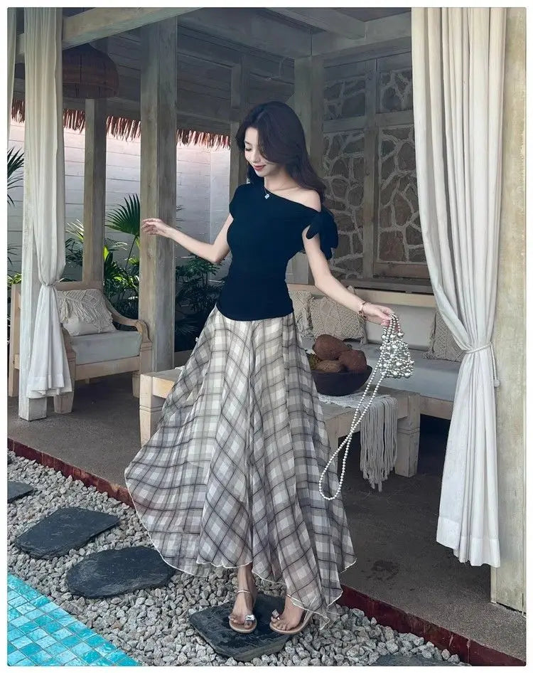 Stylish Black Asymmetrical Shoulder Bared Short Sleeve T-Shirt Women's Summer Waist Cinched Belted Slimming Top Korean Style