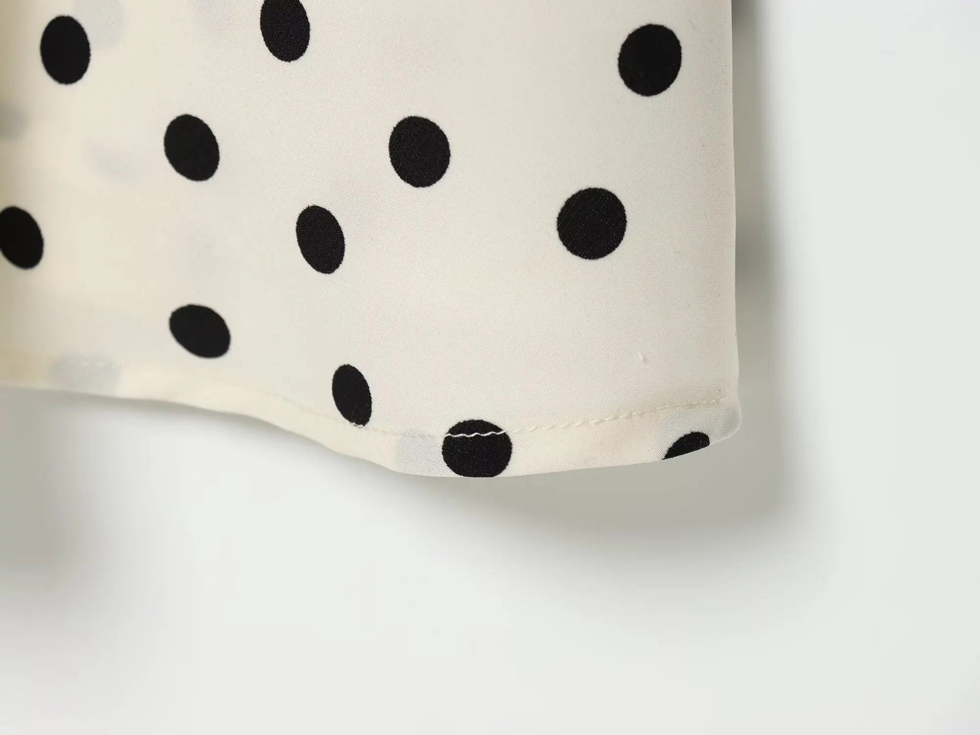 2026 Summer New Women's Fashion Sleeveless Waist-Slimming Polka Dot Print Vest Dress Vacation Style Camisole Mid-Length Dress