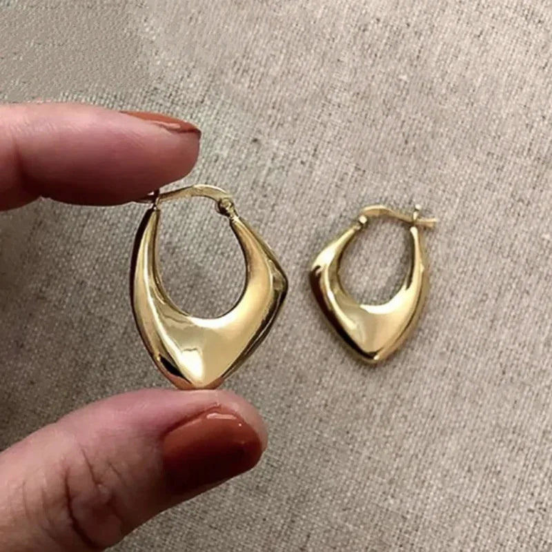 Trending French Metal Sunflower Hoop Earring Texture Elegant Geometry Cheap Earrings Female Fashion Jewelry Woman New