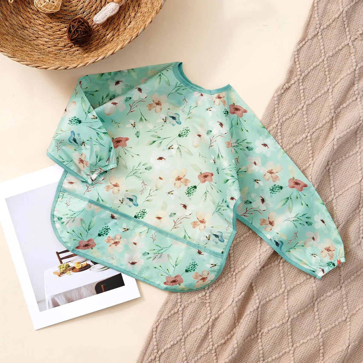 Elinfant Long Sleeve Waterproof Feeding Bibs for Babies Easy Clean Washable Burp Cloth