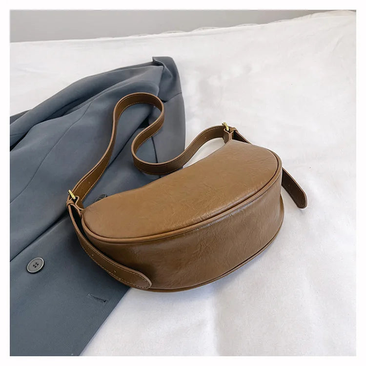 Women Vintage Soft Leather Dumpling Bag Fashion Adjustable Strap Crossbody Bag Large Capacity Crescent Shoulder Purse for Daily