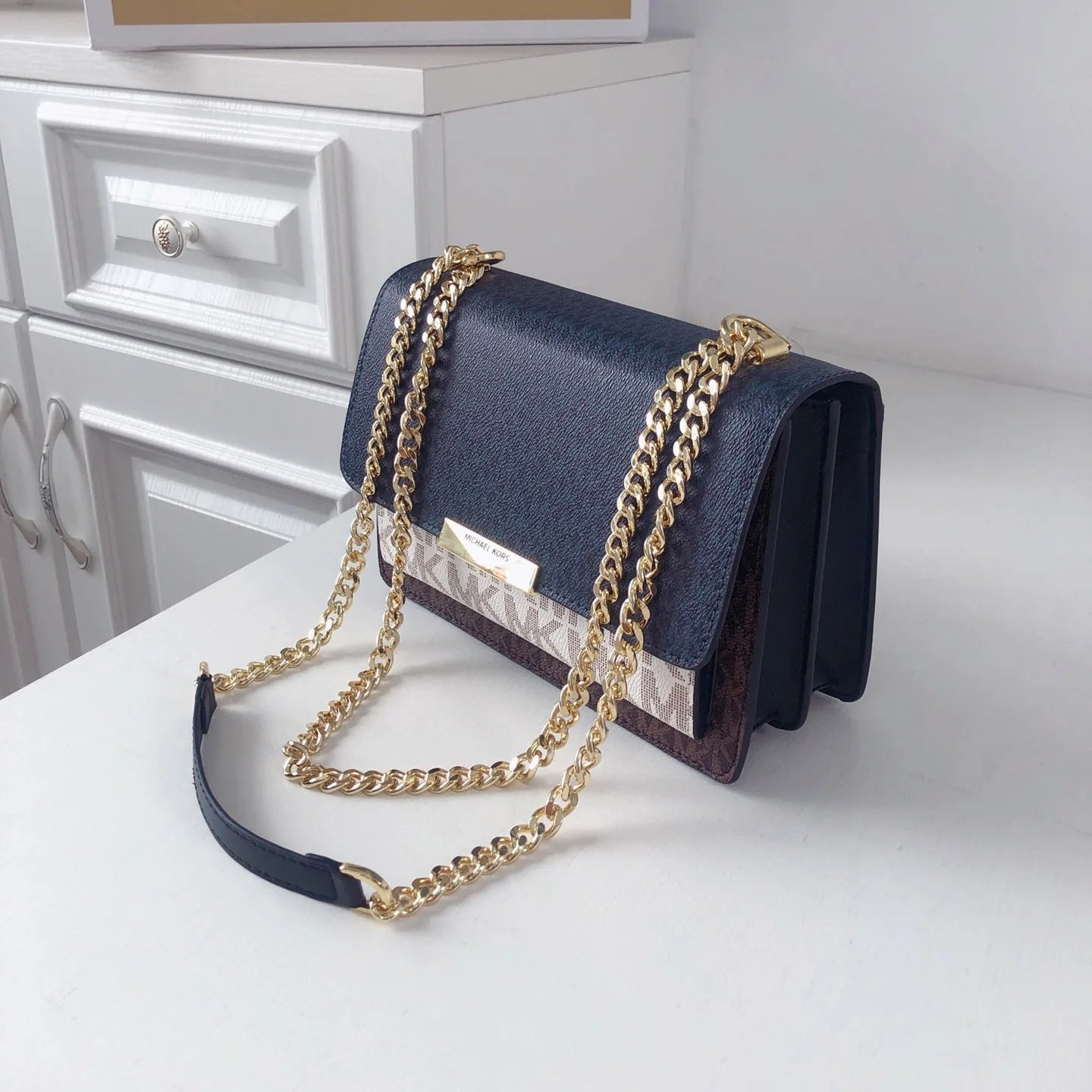 Michael Kors Women's Luxury Design Shoulder Bag Classic Fashion Crossbody High Quality for Casual Or Business Wear Handbag