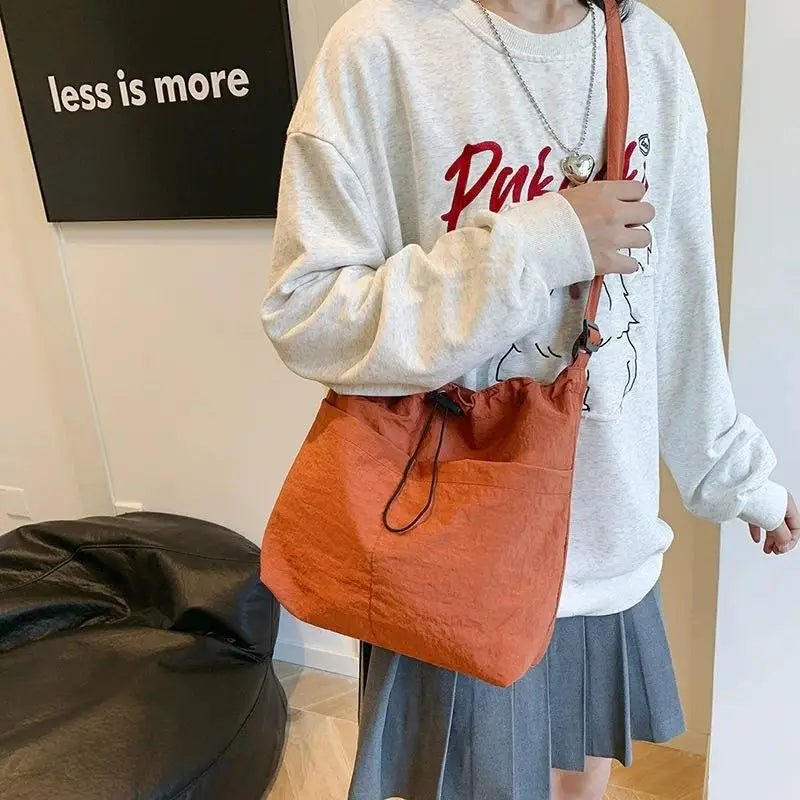 Women's Large Capacity Shoulder Bag Lightweight Crossbody Bag Ideal for Daily Travel & Versatile Use