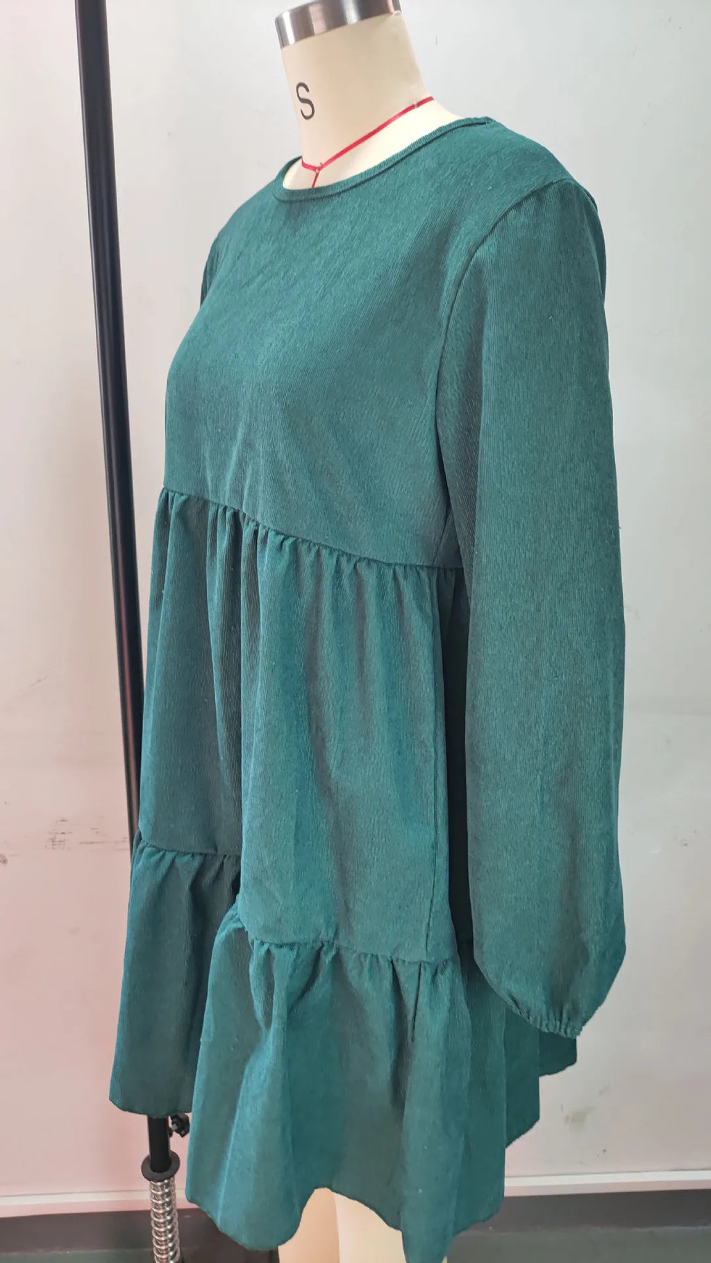Women's Long Sleeve Tiered Ruffle Mini Dress, Casual Round Neck Solid Color Swing A-Line Dress for Autumn Winter Daily Wear