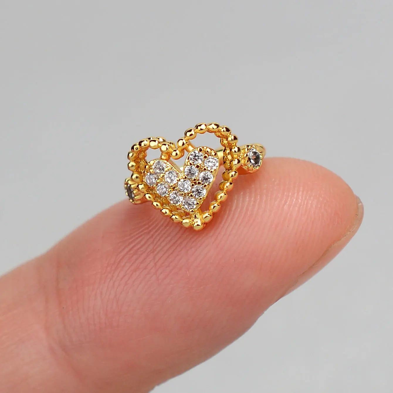 Pendientes de circonita brillante delicados de clip en forma de corazón para mujer, sin perforación, joyería de cartílago falso