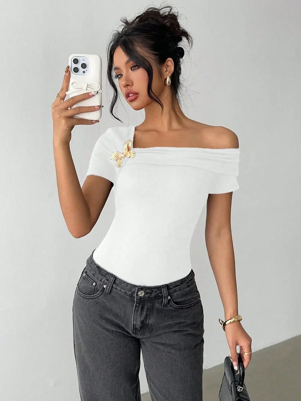 Metal Butterfly Buckle Sloping Shoulder T-shirt Women's Short Sleeve Slim Fitting Interior Blouse Casual Versatile Cropped Tops