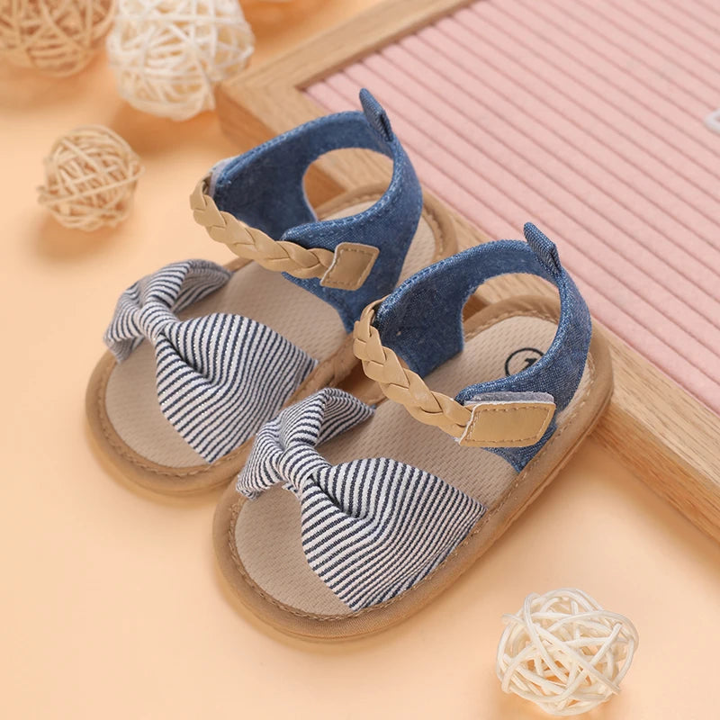 2025 Infant Baby Girls Summer Sandals with Flower Bowknot Soft Sole Wedding Dress Flats Newborn First Walkers Crib Dress Shoes