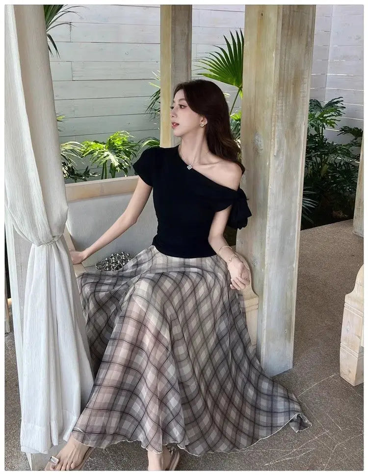 Stylish Black Asymmetrical Shoulder Bared Short Sleeve T-Shirt Women's Summer Waist Cinched Belted Slimming Top Korean Style