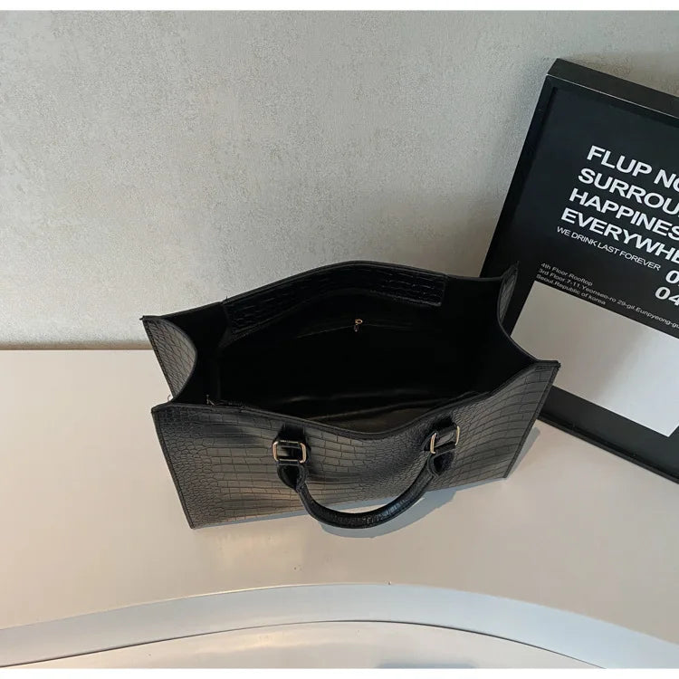 Spring 2025 Large Capacity Fashionable Handbag Casual Commuting Trendy Crocodile Pattern Tote Bag Street Style PU Material
