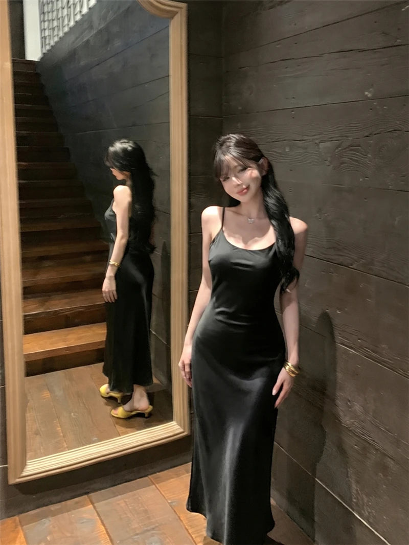 Sexy Retro V-Neck Strap Dress Women's Slim Fit Long Skirt High Waist Summer Design Sensation Lady Style Comfortable Breathable
