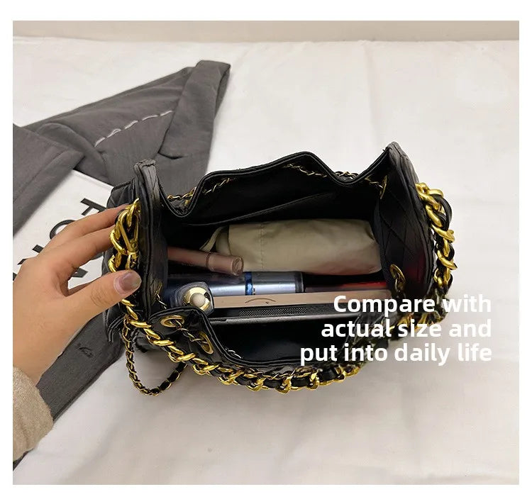 Quilted shoulder underarm bag, large-capacity hobo bag, bucket drawstring chain crossbody bag, women's handbag