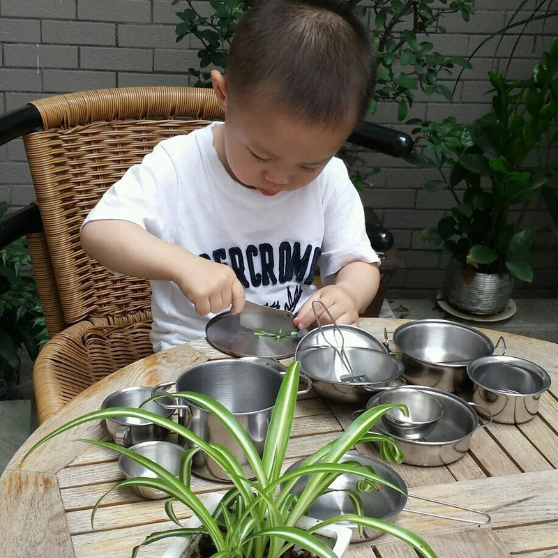 Juego de utensilios de cocina MINI de juguete para niños y niñas de acero inoxidable, pueden guardar alimentos, juguetes de cocina educativos de juego de imitación