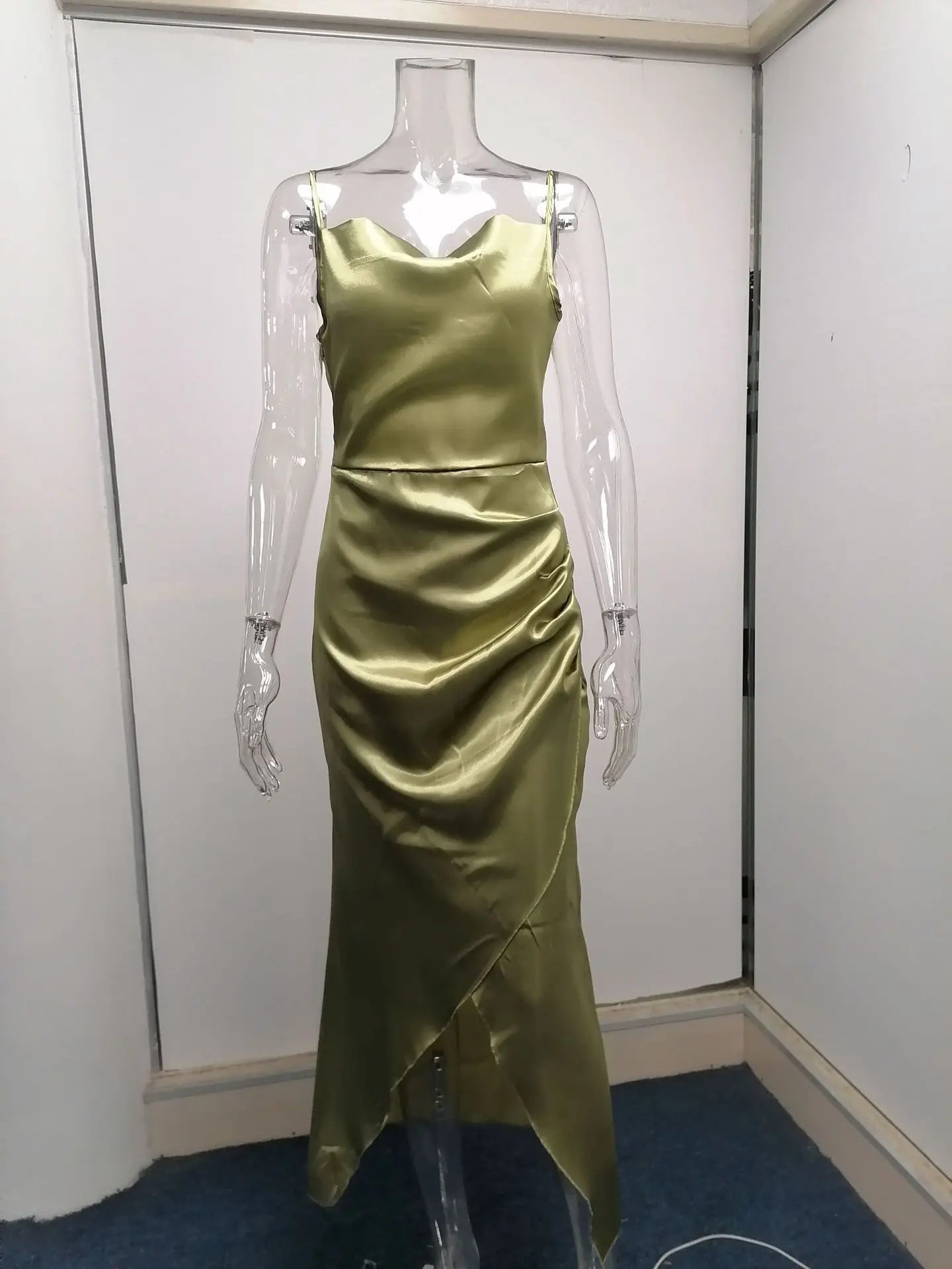 Women's Spring New Strap Women's Dress, European and American High End Sexy Spicy Girl, Low Cut Satin Split Back