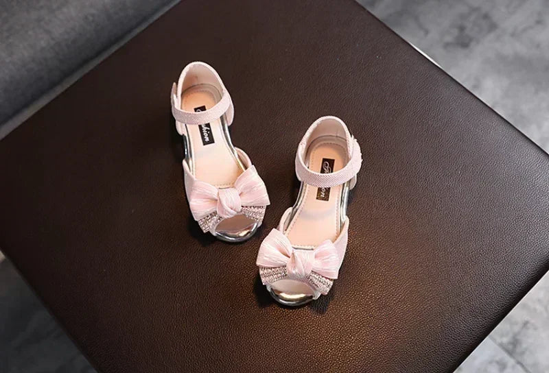 Summer New Style Children's Sandals Girls Fashion Rhinestone Flower Princess Shoes Little Girls Soft Soled Dance Shoes Girls