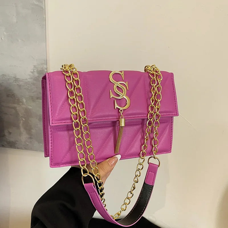Trendy Luxury Argyle Quilted Flip Small Square Bag Metal Letter Tassel Diagonal Cross Package Commuter Shoulder Bag