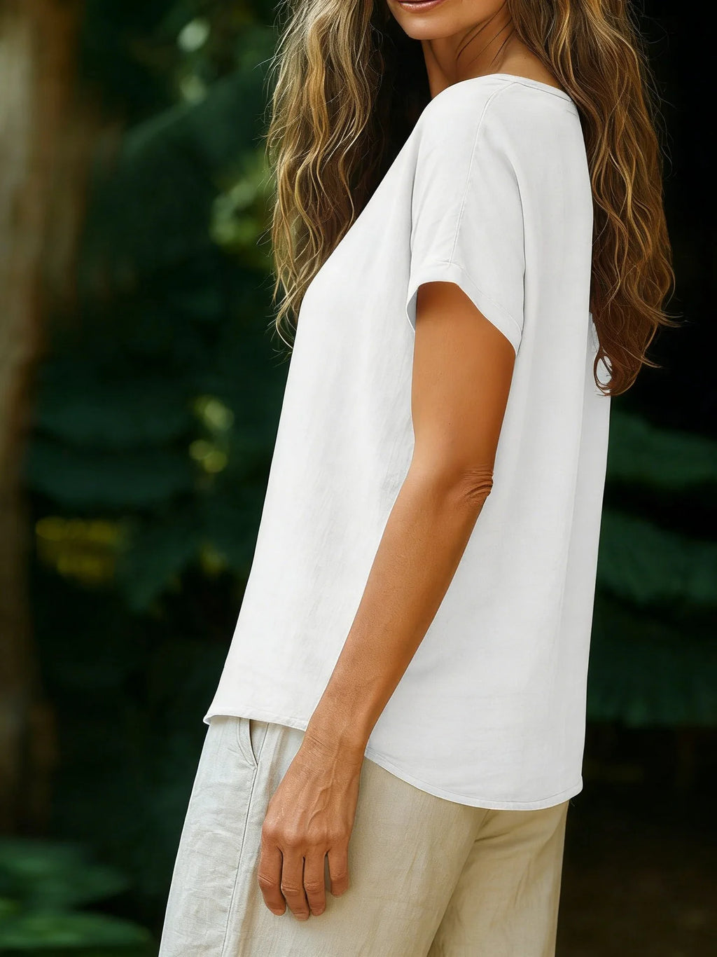 New summer product of 2026, simple and sleeveless top with fashionable metal ring design, solid color slimming vest top