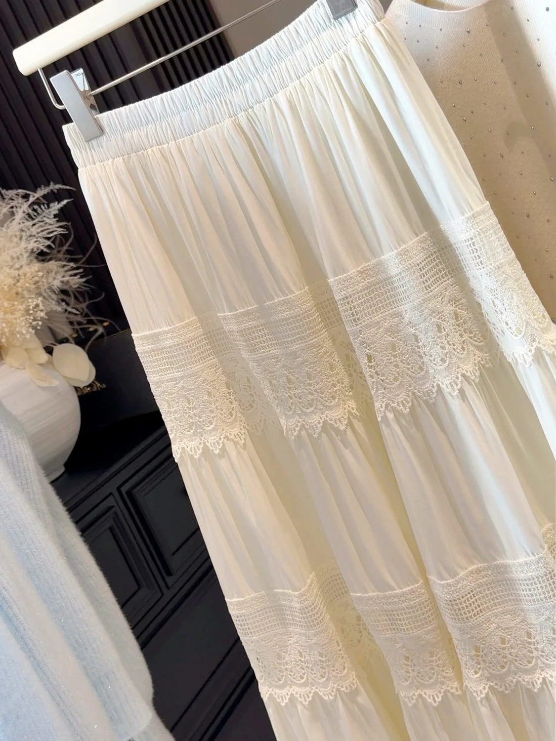 French Gentle Style Lace Splicing High Waist Casual Half Skirt Women Early Spring New Slimming Cake Skirt Style Cotton Blend