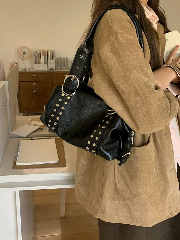 Fashion Rivet Women Shoulder Bag PU Leather Hot Girl Motorcycle Bag Bolsa Feminina Female Underarm Bag Ladies Big Handbag Black