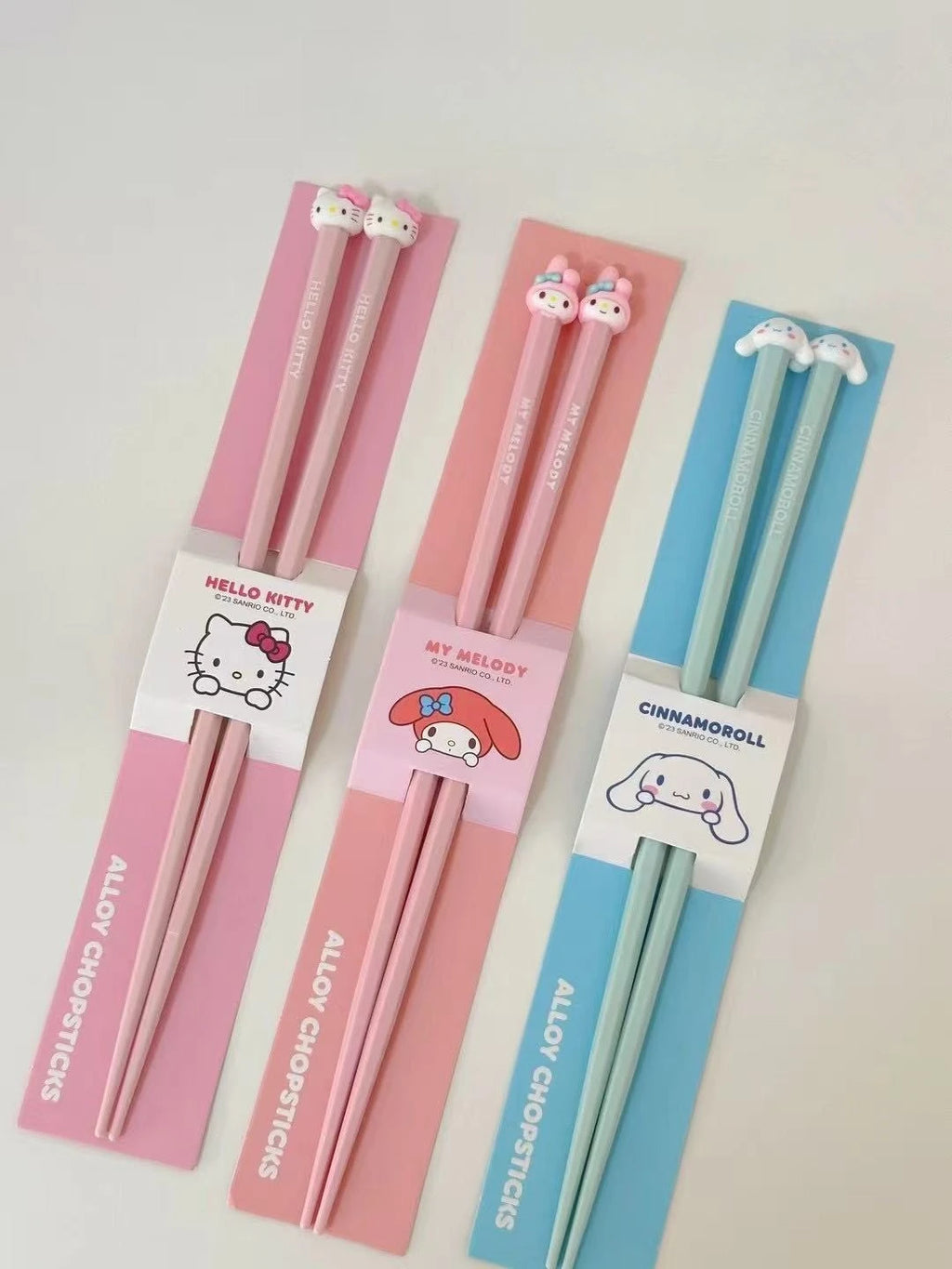 Palillos bonitos de dibujos animados con diseño de animales Kawaii, cubiertos japoneses reutilizables, accesorios de cocina y comedor, regalo para adolescentes al por mayor