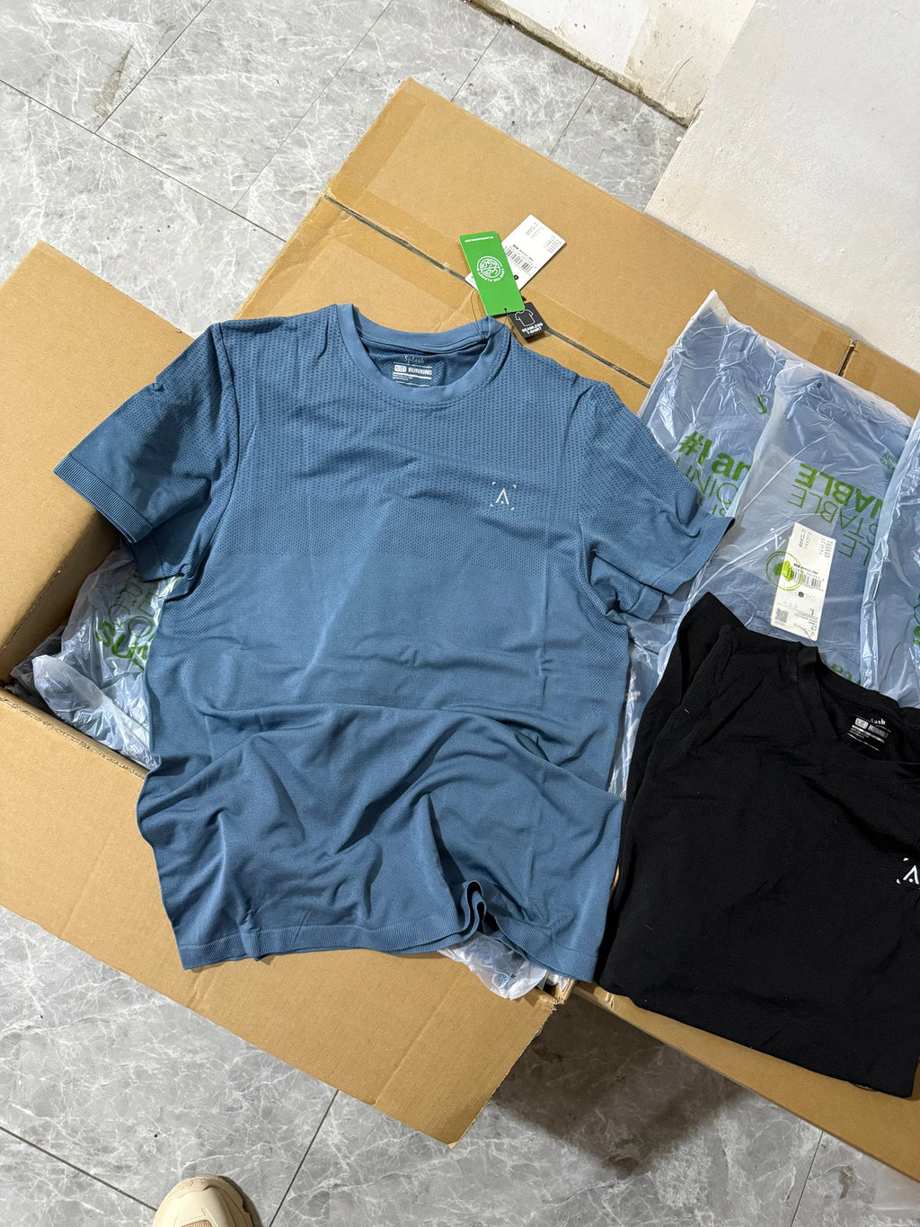 Outdoor Sports Men's T-Shirt Quick Dry Anti-Sweat Reflective Laser Perforated Short Sleeve Ultra Light Breathable Comfortable