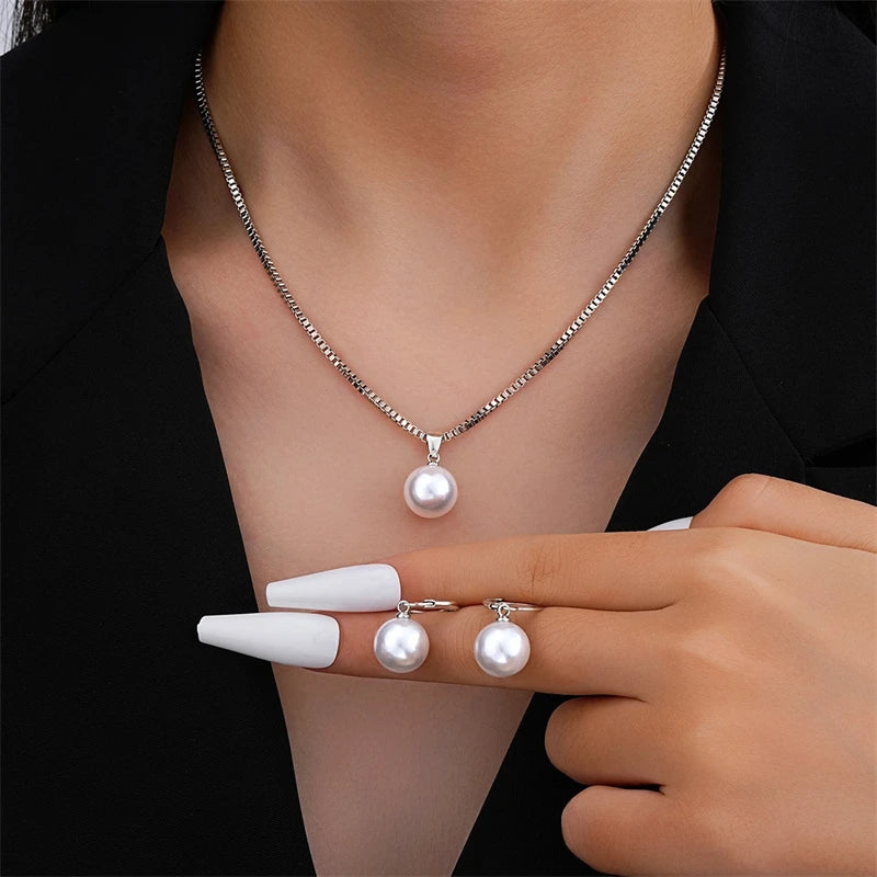 Imitation Pearl Pendant Jewelry Set For Women Vintage Gold Tone Necklace And Earrings Elegant Gift For Weddings