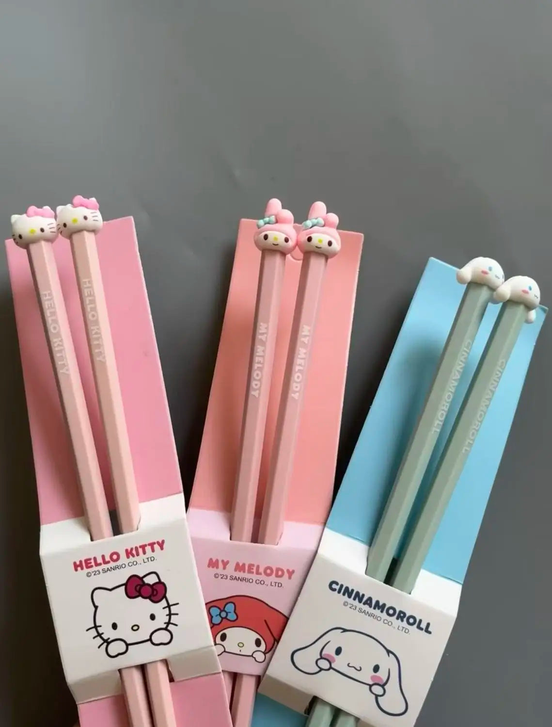 Palillos bonitos de dibujos animados con diseño de animales Kawaii, cubiertos japoneses reutilizables, accesorios de cocina y comedor, regalo para adolescentes al por mayor