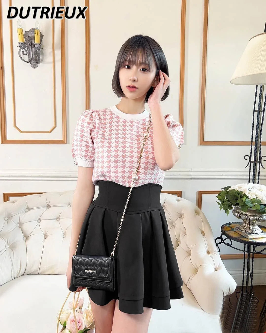 Japanese Lolita Black Skirts Women 2023 Spring Autumn New Radian Waistline Slim Short Pleated Skirt Female Mini Skirt Culottes