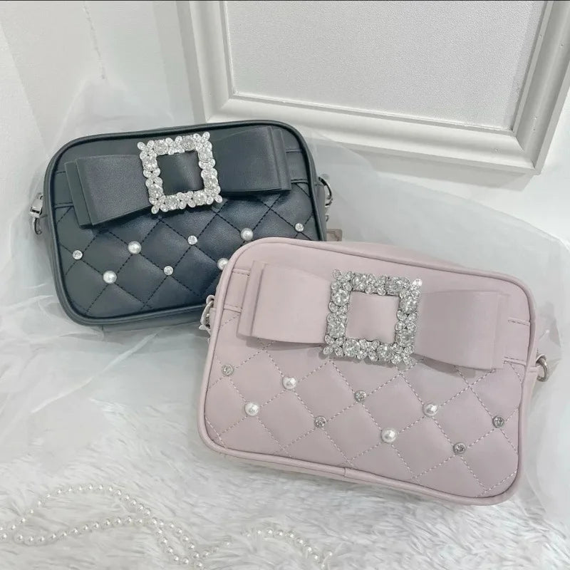 Sweet Knot Pearl Oulder Crossbody Bag Diamond Id Pattern Small Square Bag Faionable for Young Women Pearl Shoulder Rhinestones