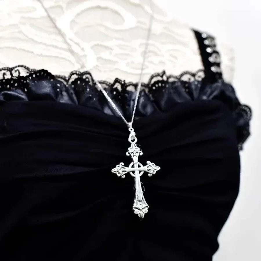New Minimalist Water Drop Pendant Tie Necklace, Elegant and Simple Sweater Chain, Casual and Fashionable Light Luxury Jewelry