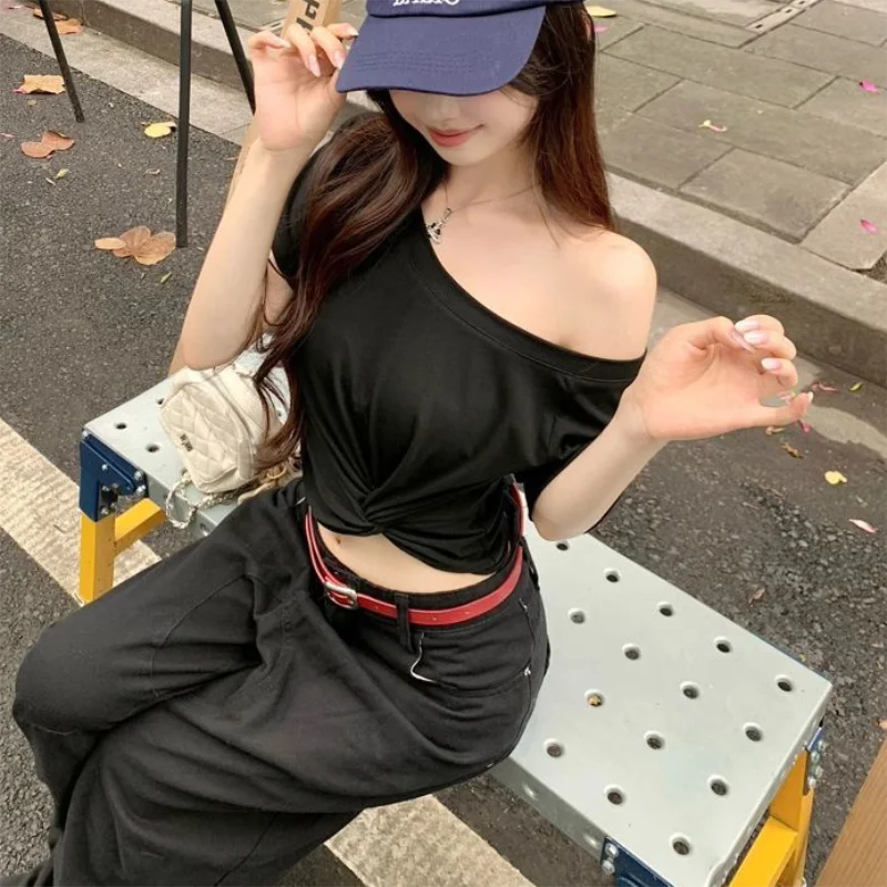 Summer Sexy Off-Shoulder Hot Girl Short Top Women T Shirt Slim Basic Solid Crop Top Short Sleeve Casual T-shirt Design Sense