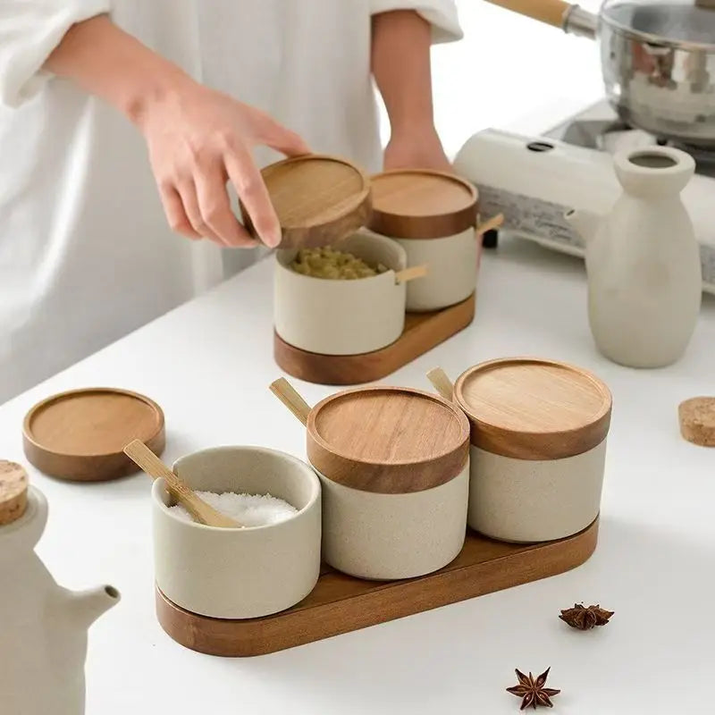 Vintage Ceramic Seasoning Jar Japanese Style Home Kitchen Salt Chili Sugar Jar Oil Pot Wooden Lid Spice Kitchen Utensils Modern