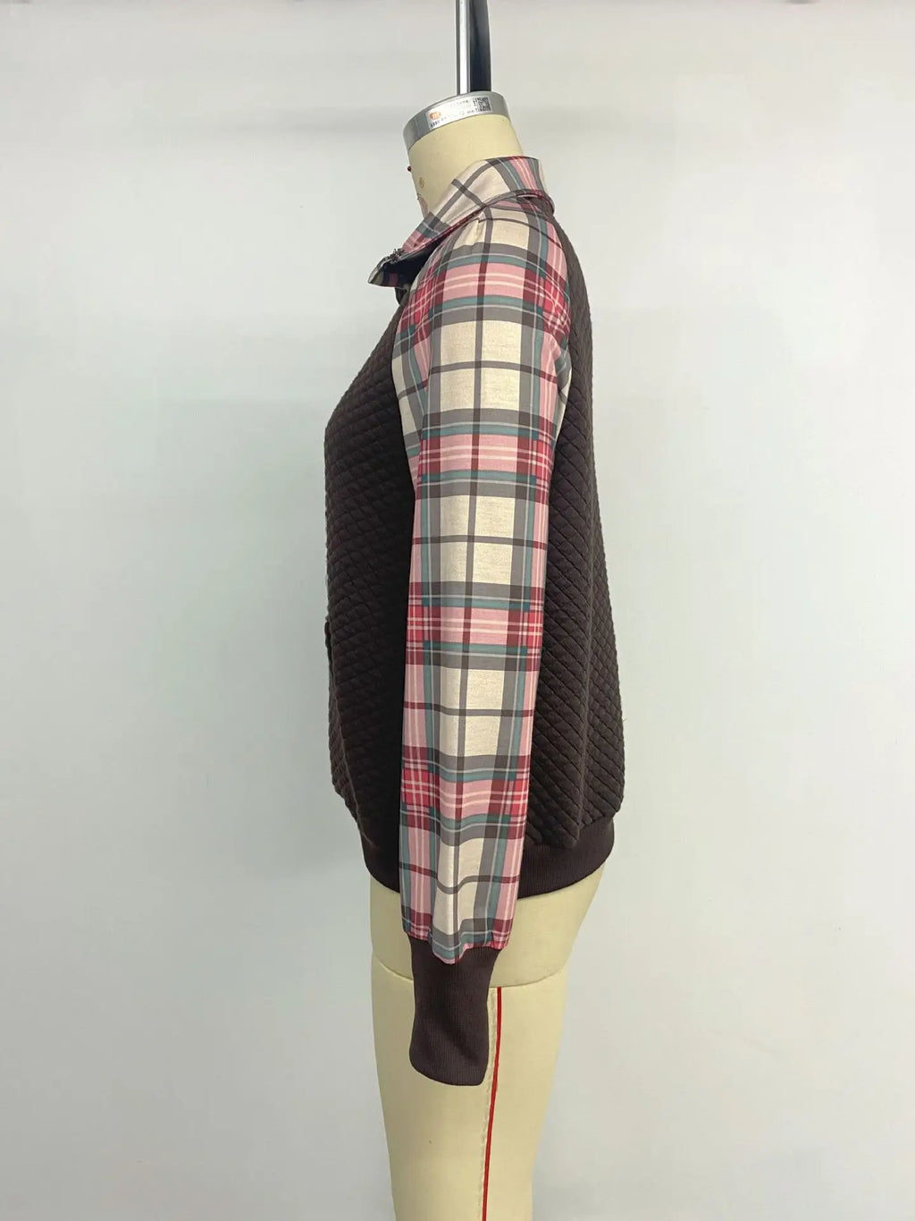 Women's Quilted Half Zip Pullover Plaid Sleeve Kangaroo Pocket Sweatshirt 2026