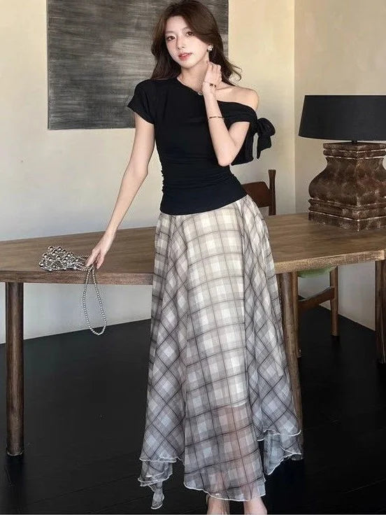 Stylish Black Asymmetrical Shoulder Bared Short Sleeve T-Shirt Women's Summer Waist Cinched Belted Slimming Top Korean Style