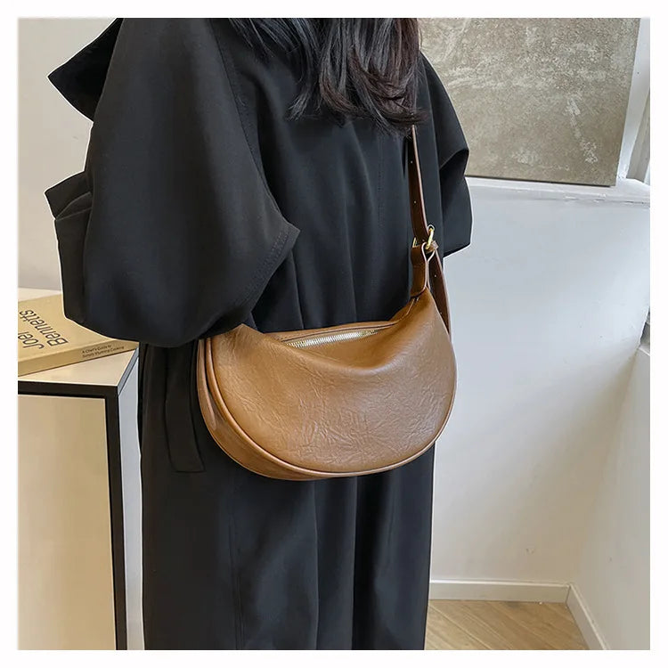 Women Vintage Soft Leather Dumpling Bag Fashion Adjustable Strap Crossbody Bag Large Capacity Crescent Shoulder Purse for Daily