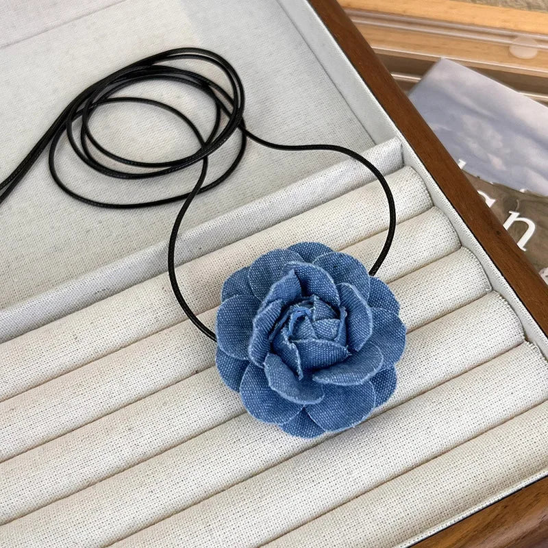 Trend Choker Flower Rose Pendant Collarbone Chain Women Jeans Cloth Necklace Temperament Adjustable Wax Rope Y2K Denim Necklace