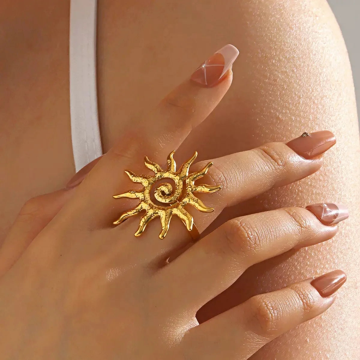 Fashion Vintage Chic Sun Shaped Pendant Necklace Stainless Steel Earrings Statement Fashion Jewlery Accessories