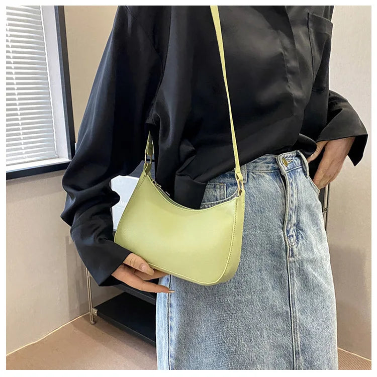 Fashionable and Trendy Solid-Color Handbag, Simple and New Small Square Bag, Stylish and High-Quality Single-Shoulder Armpit Bag