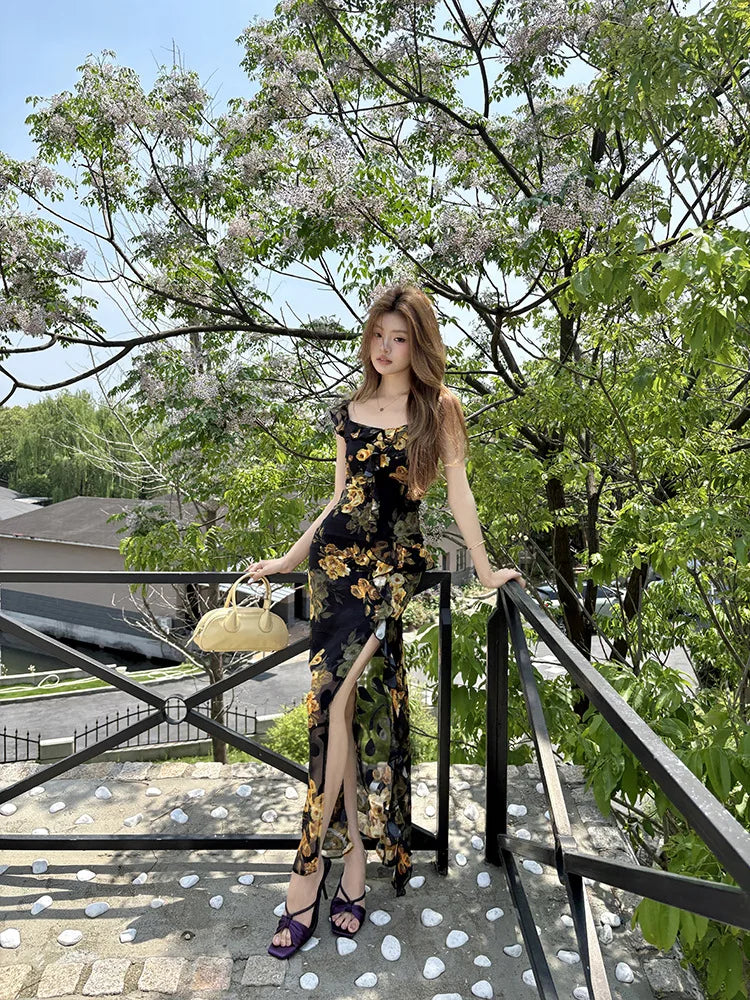 Summer 2026 Women's Long Sleeveless Dress Halter Neck Print Gauze Edge Split Fashionable Slim Fit Street Style High Waist